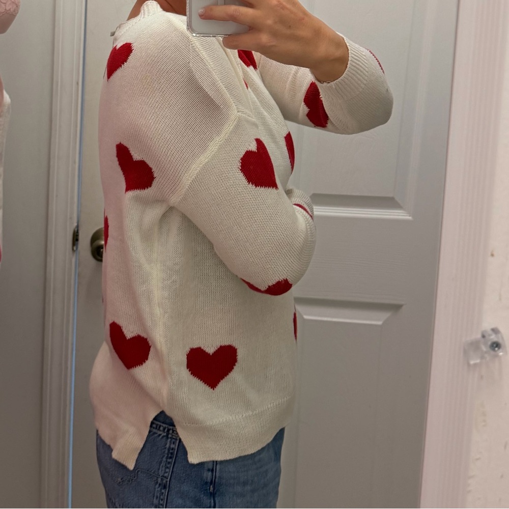 Main Strip Cream Sweater with Red Hearts NWT! - Picture 15 of 16
